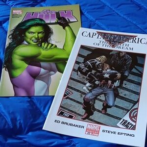 Comic Captain america  Marvel +She hulk